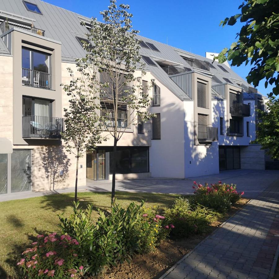 Atrium Apartman Heviz Mit Panoramaterrasse Und Tiefgarage Exterior foto