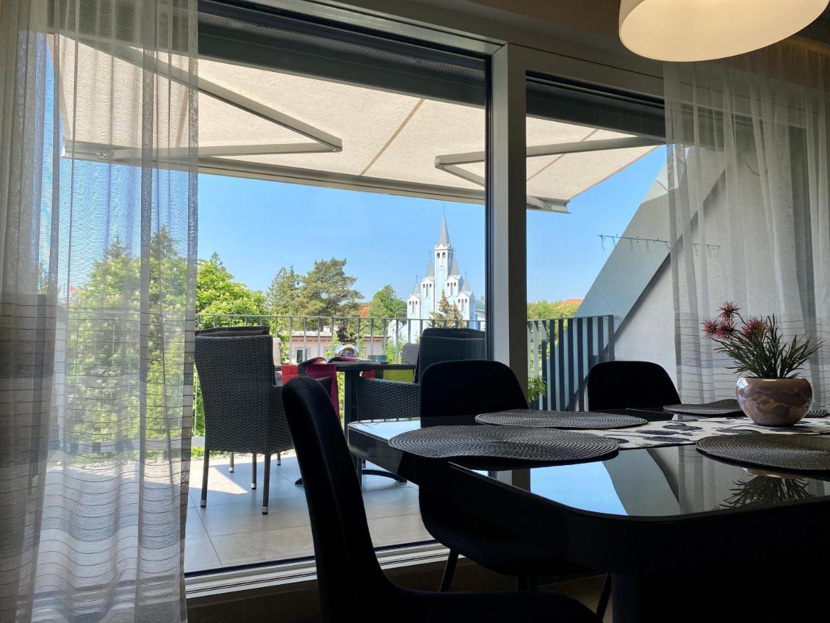 Atrium Apartman Heviz Mit Panoramaterrasse Und Tiefgarage Exterior foto