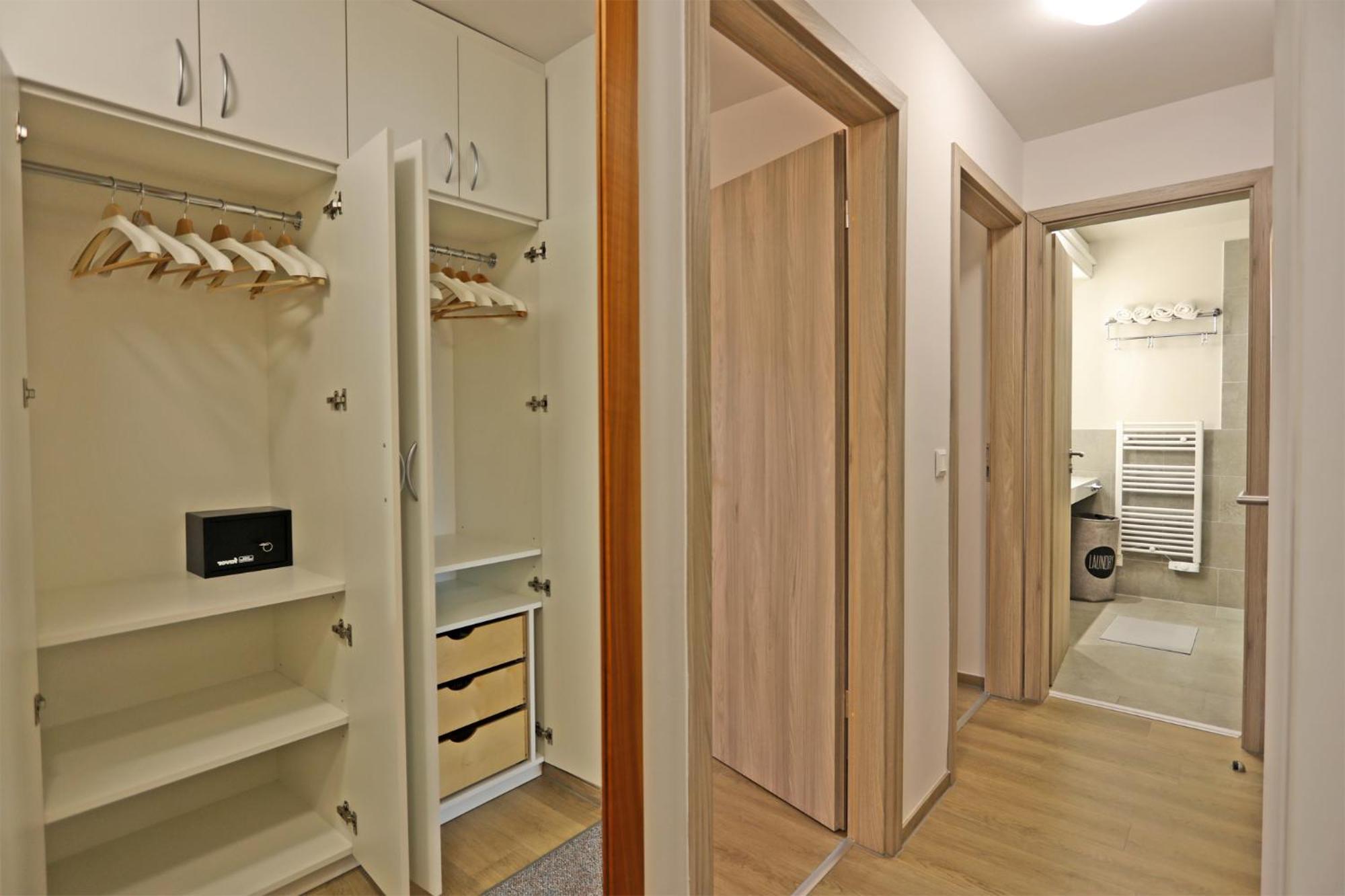 Atrium Apartman Heviz Mit Panoramaterrasse Und Tiefgarage Exterior foto