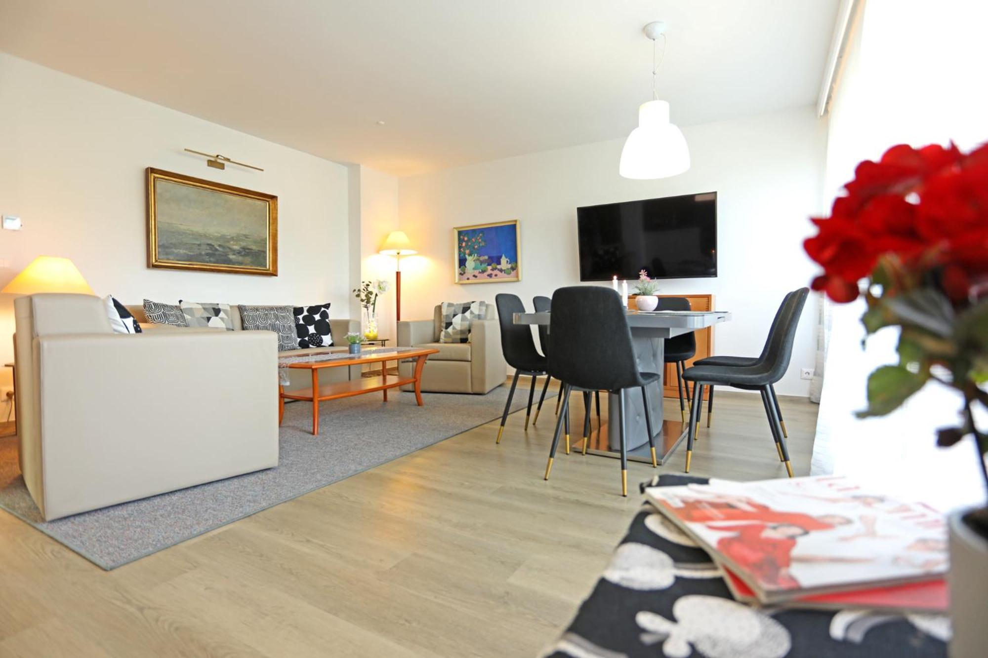 Atrium Apartman Heviz Mit Panoramaterrasse Und Tiefgarage Exterior foto