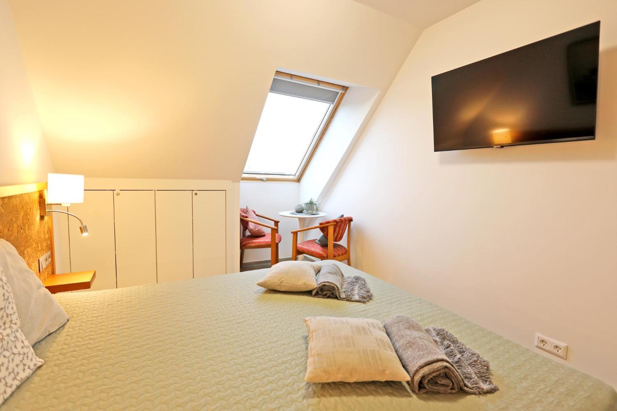 Atrium Apartman Heviz Mit Panoramaterrasse Und Tiefgarage Exterior foto